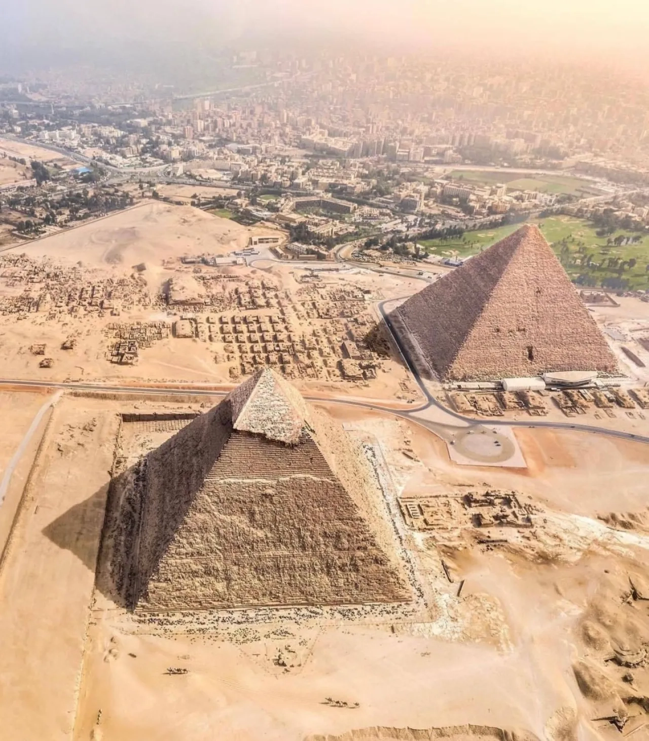 مدينة ضخمة تحت الاهرامات .. مختص مصري يوضح الحقيقة