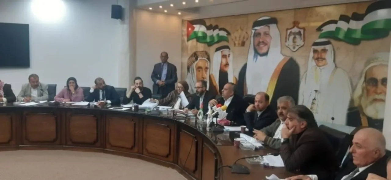 مجلس محافظة إربد يقرر سداد 550 ألف دينار لقطاع الأشغال