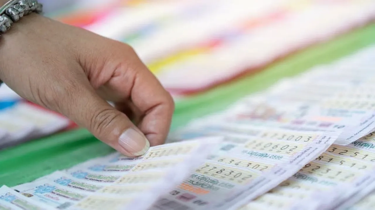 مفاجآت في فضيحة السحوبات بالكويت.. مشتبه فاز 10 مرات