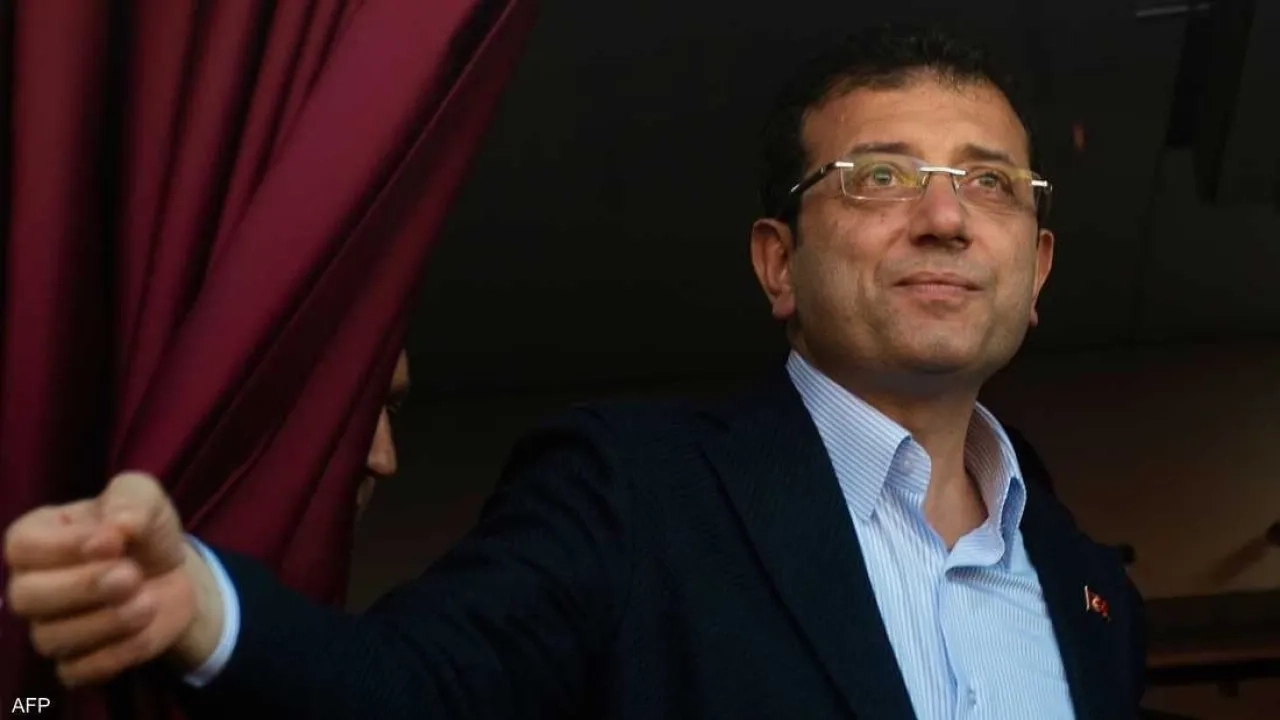 رئيس بلدية اسطنبول المسجون أكرم إمام أوغلو يعلن توقيف محاميه