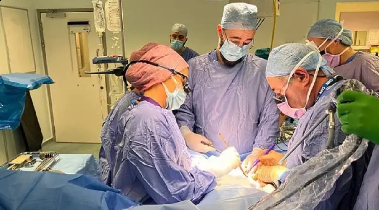ولادة أول طفل في بريطانيا.. من رحم مزروع