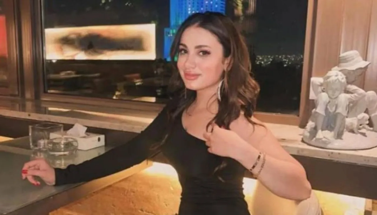 البلوغر سارة عوادين تفاجئ الجمهور بفستان الزفاف