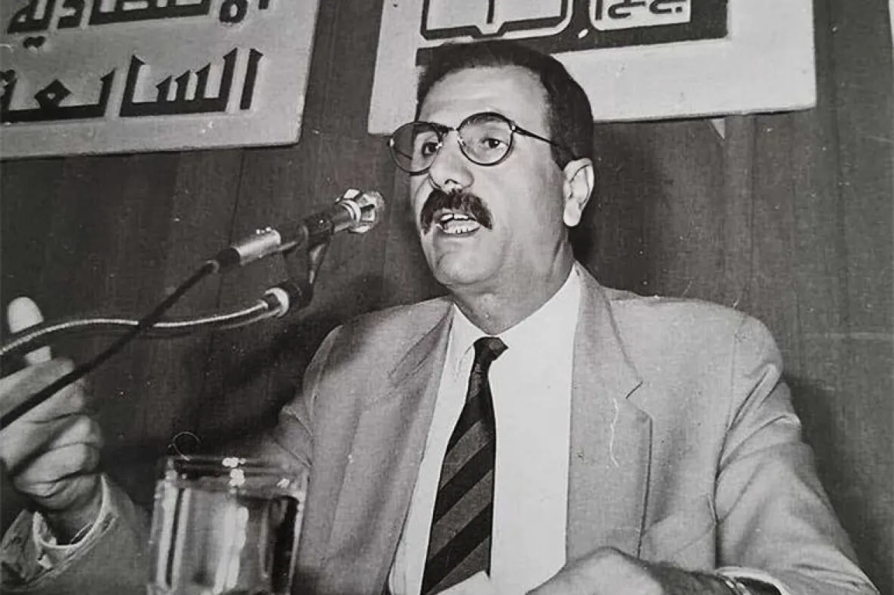 حسين الشرع.. تعرف إلى والد الرئيس السوري