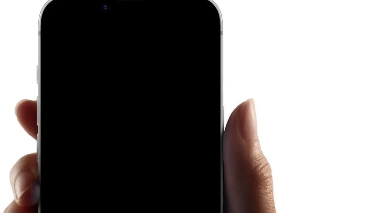 هل ستطلق أبل هاتف iPhone 17e العام المقبل؟