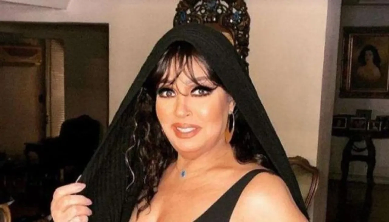 فيفي عبده تكشف تفاصيل زيارتها لطبيب نفسي