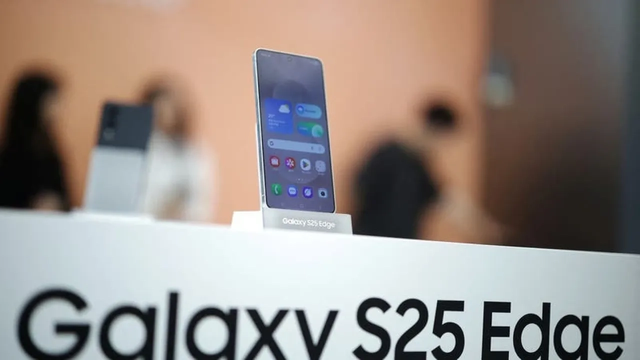 سامسونغ تطلق هاتف Galaxy S25 Edge بسعر 1099 دولارًا