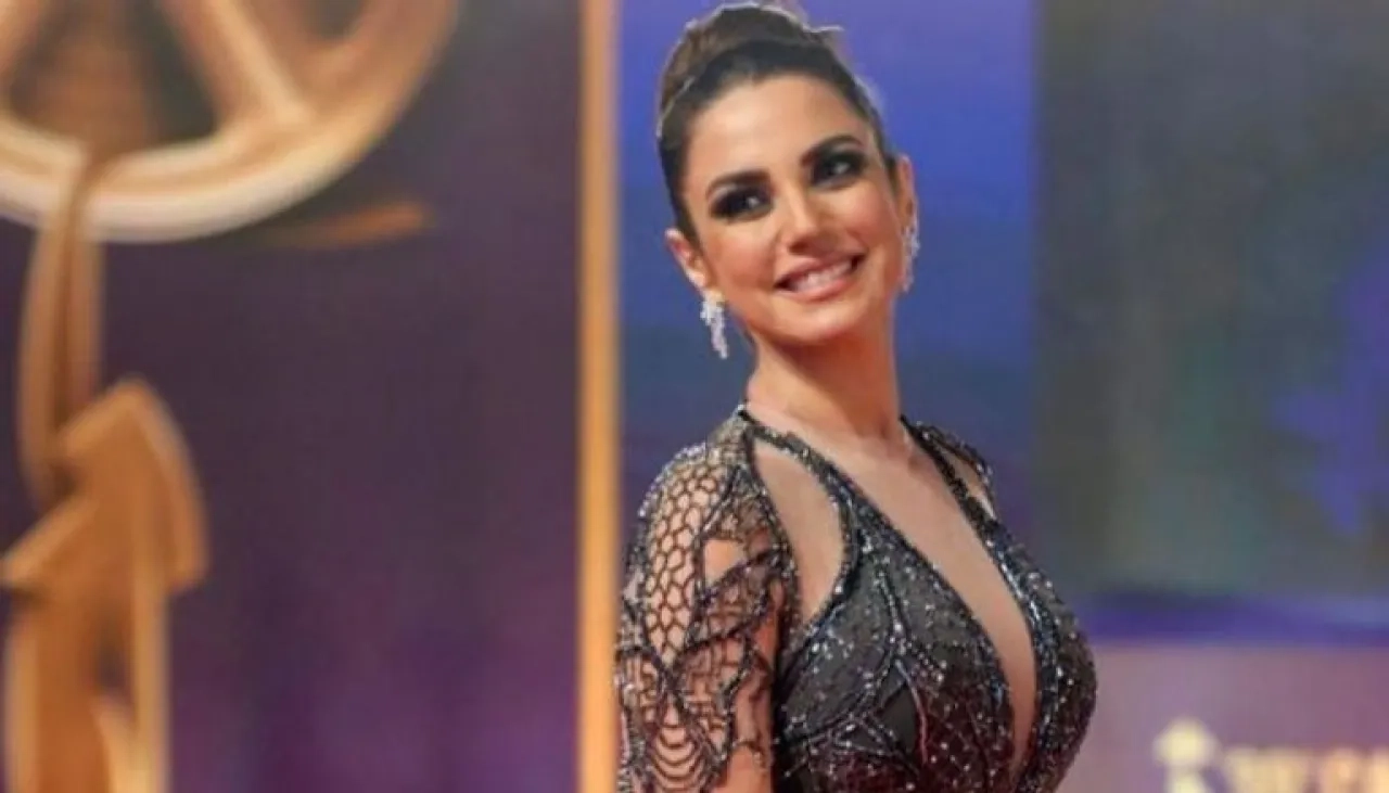 درة تعلن انضمامها لفيلم (الست لما) مع يسرا