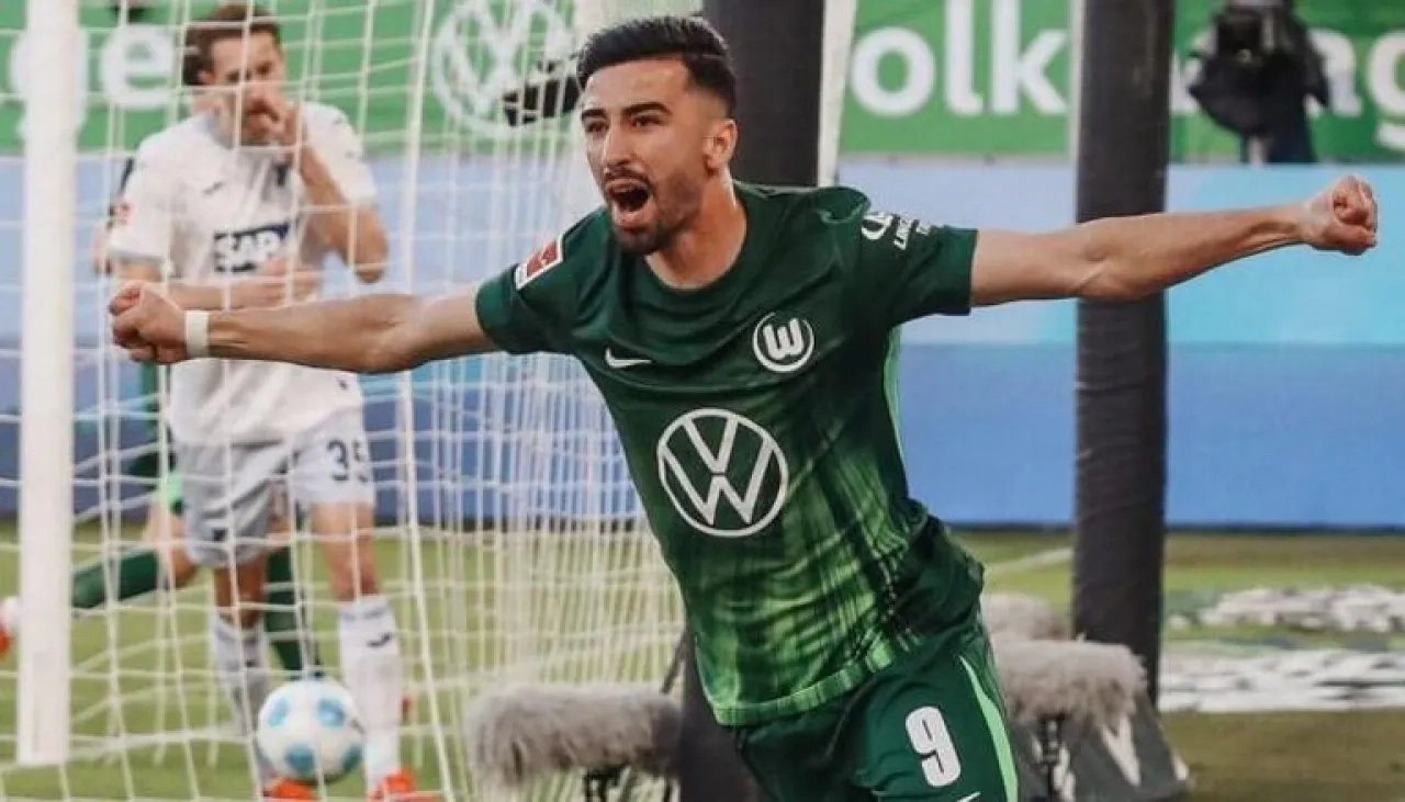 50 مليون يورو ترسم مستقبل الجزائري عمورة