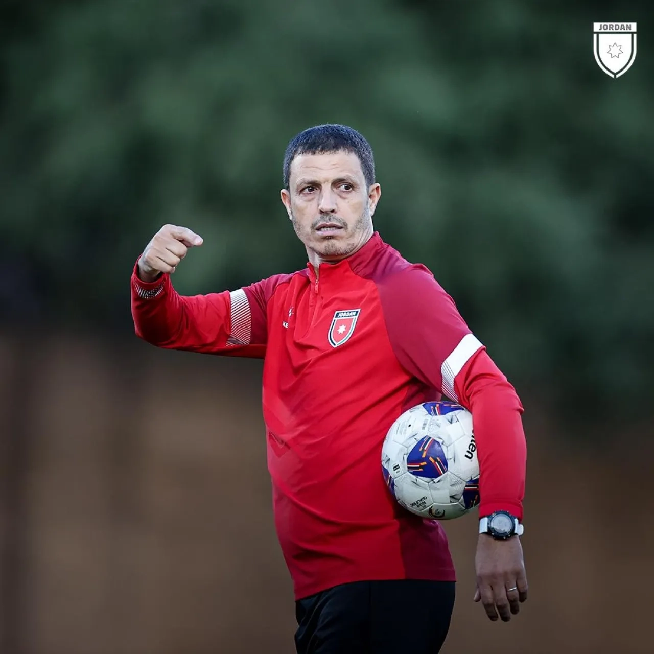 سلامي يستثني 4 لاعبين من قائمة المنتخب الوطني المغادرة إلى السعودية