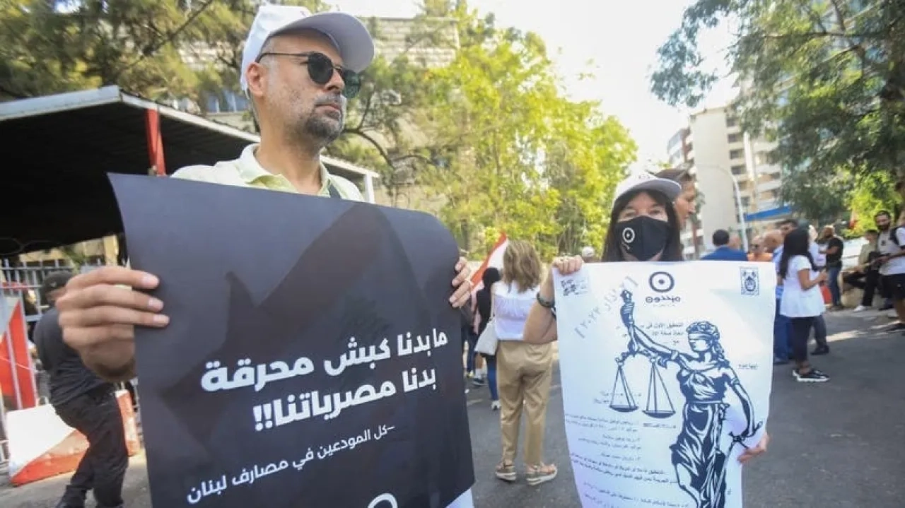 جدل في لبنان.. الحكومة قد تلاحق من سدد قرضاً وربح