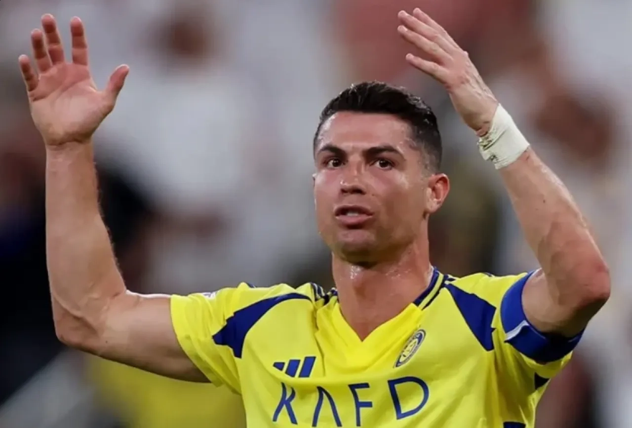 شروط مثيرة من الهلال لضم رونالدو