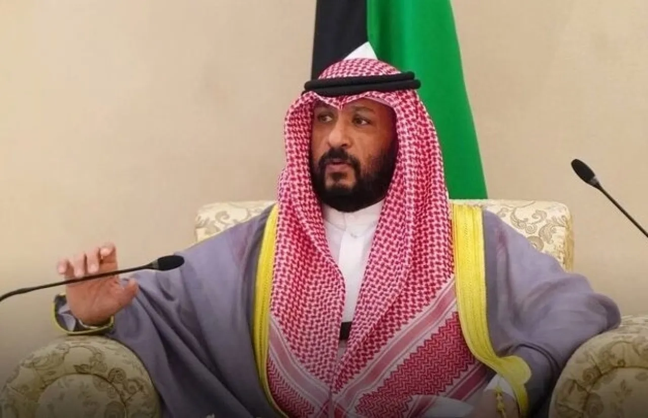 الكويت.. وقف تنفيذ حكم حبس الشيخ طلال الخالد