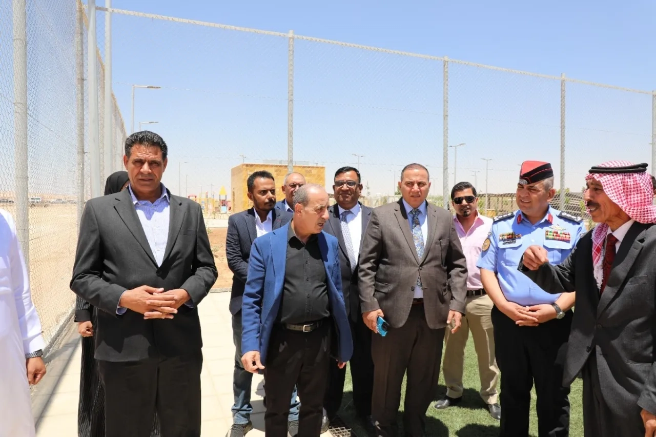 وزير الإدارة المحلية يفتتح مشاريع جديدة في بلدية الحلابات بمناسبة عيد الاستقلال