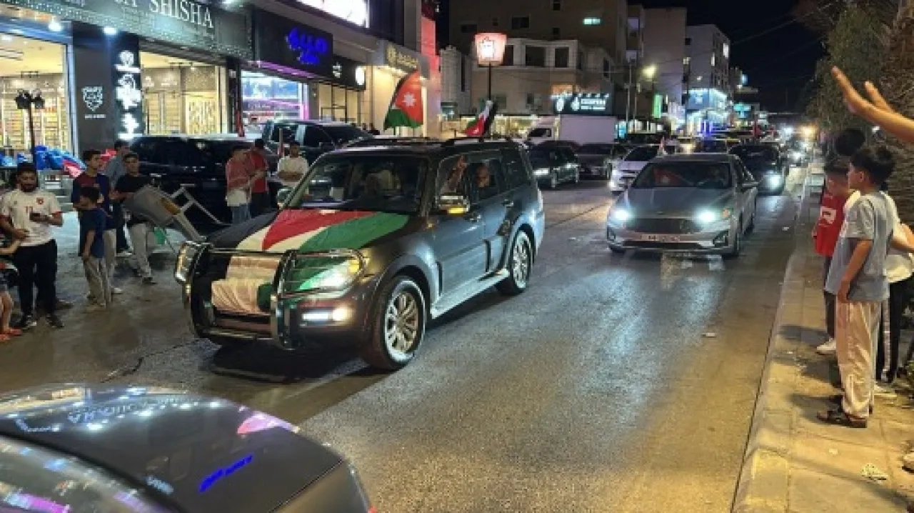 الأفراح تعم الأردن ابتهاجا بتأهل النشامى للمونديال