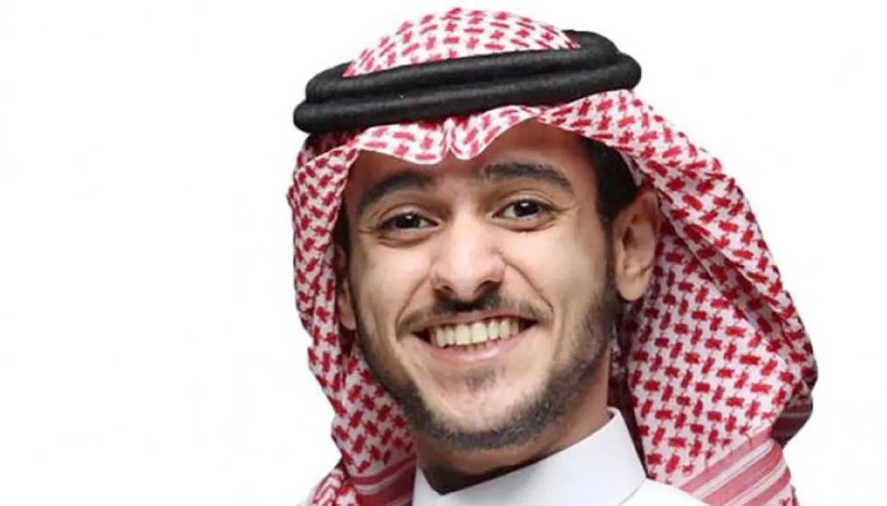 عايض يتألق عالميًا ويُتوج بأفضل فنان سعودي في حفل DAF BAMA 2025