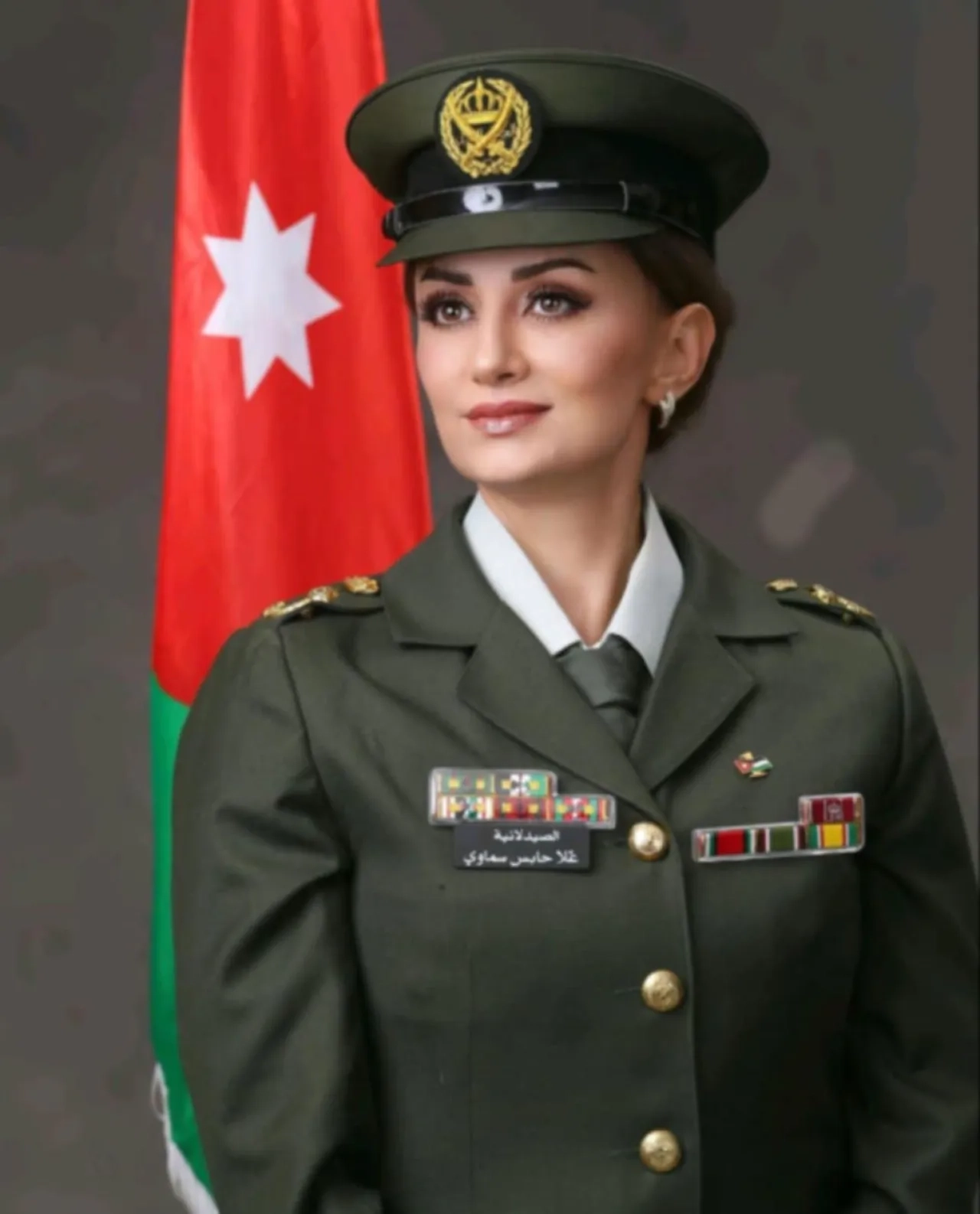 المقدم الصيدلانية علا حابس السماوي.. مبارك الثقة الملكية السامية