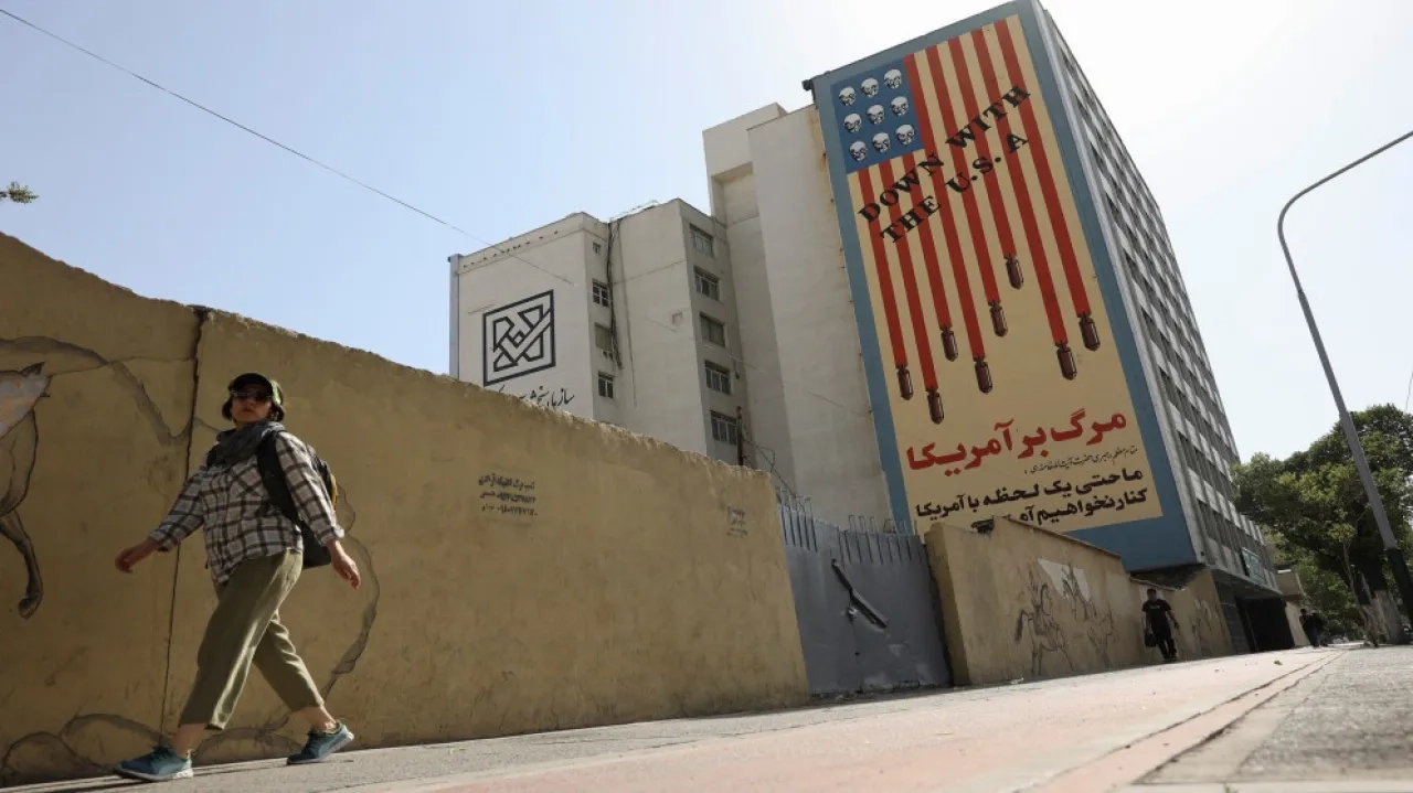 إيران تهدد باستهداف القواعد الأميركية بالشرق الأوسط في حال اندلاع نزاع