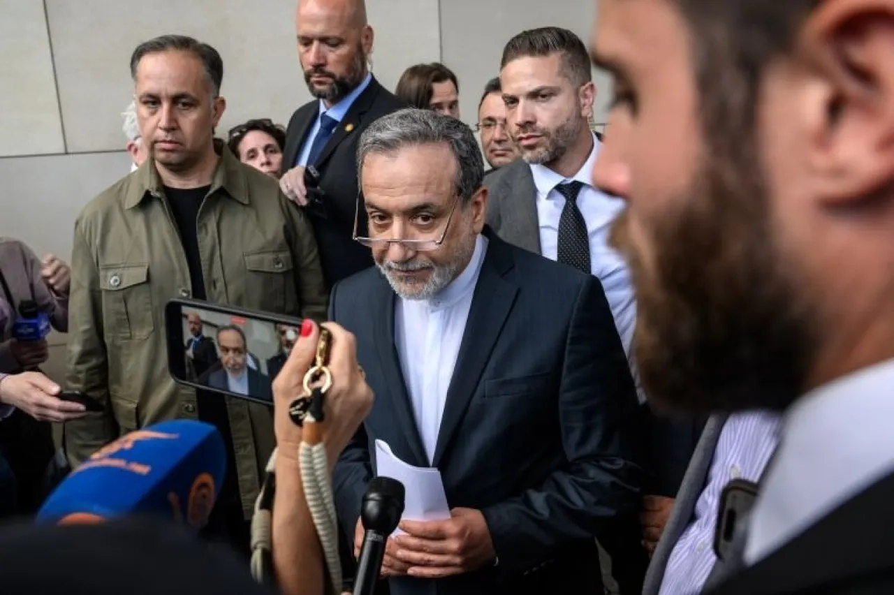 إيران ترفض المفاوضات قبل وقف الهجمات الإسرائيلية