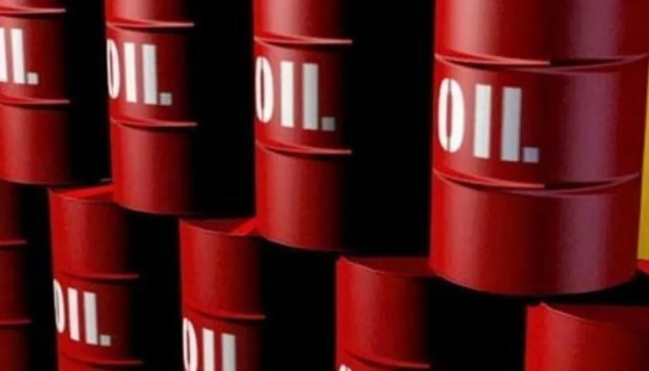 سعر النفط يرتفع مع تراجع المخزونات الأمريكية.. إشارة لزيادة الطلب