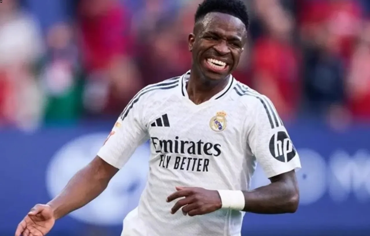 تقرير: 250 مليون يورو من باريس سان جيرمان لضم فينيسيوس