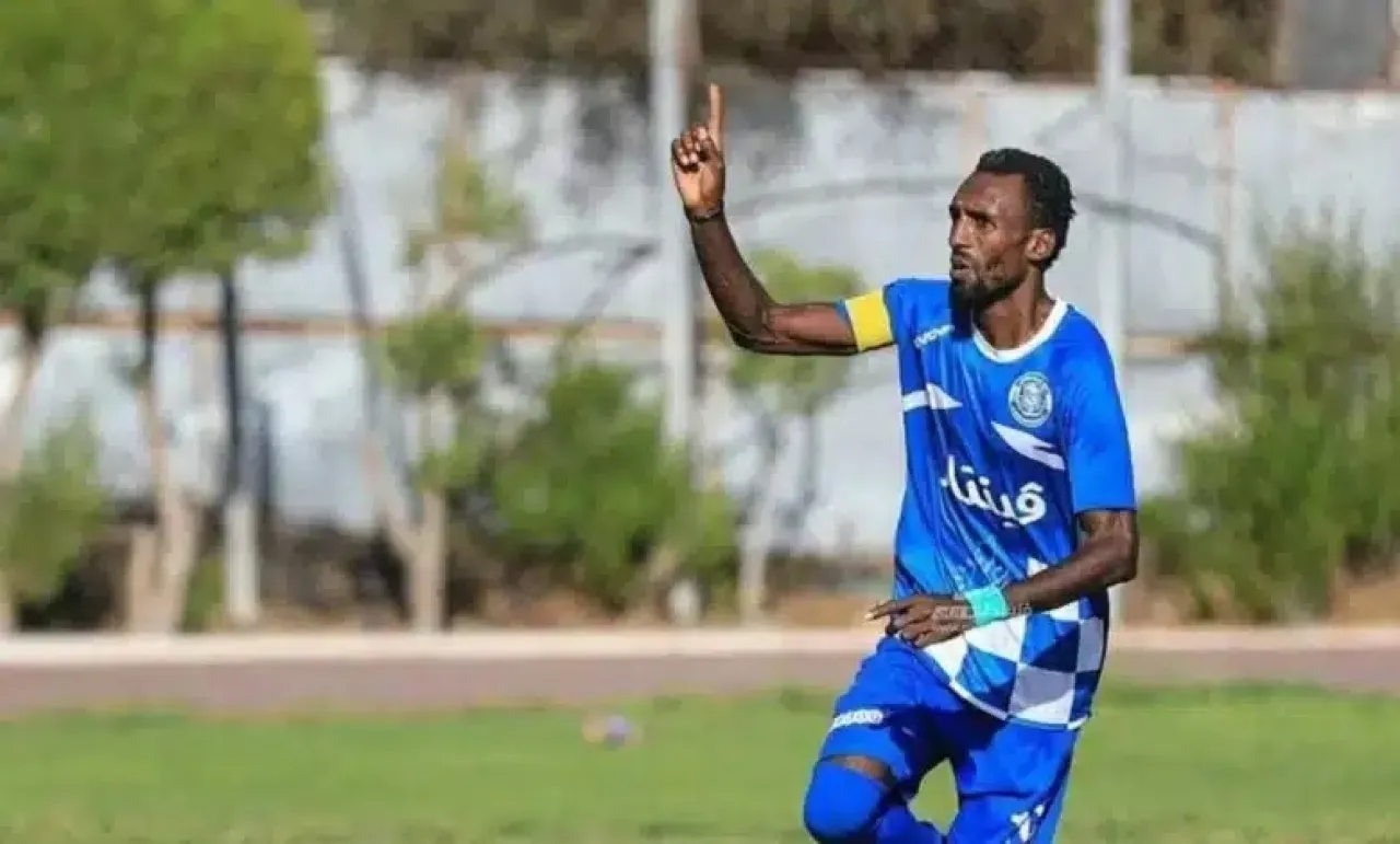 كيف مات وأين ولماذا ؟ محمد صلاح يوجّه أسئلة لليويفا عن بيليه فلسطين