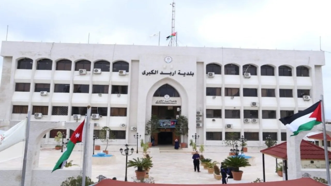 بلدية إربد: إطفاء إنارة بعض الطرق لتخفيف الأحمال الكهربائية