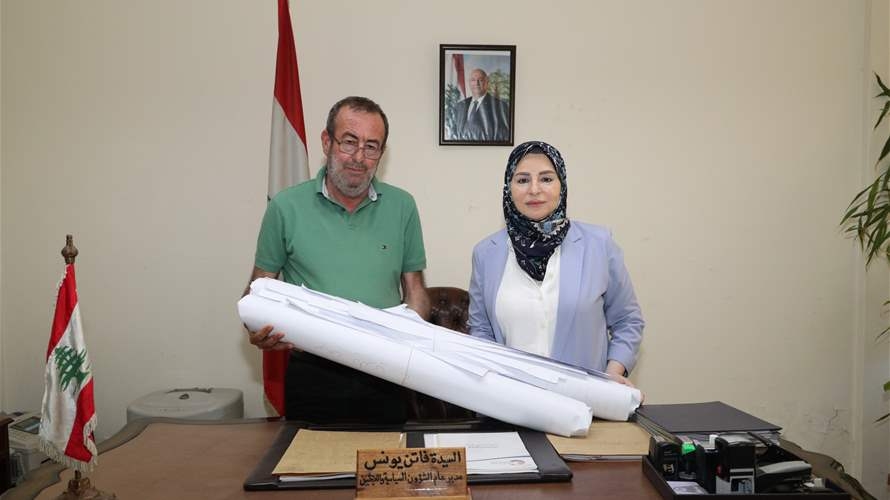 المديرة العامة للشؤون السياسية واللاجئين تسلّمت من قائمقام صور نتائج انتخابات القضاء