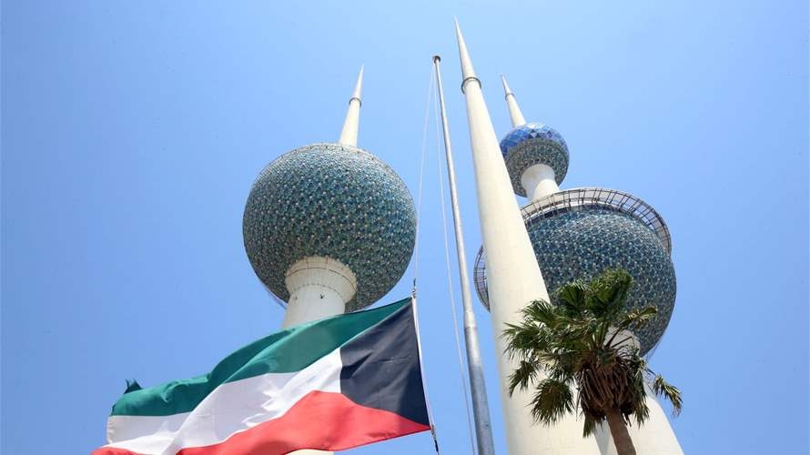 الكويت تلزم العمال الأجانب في القطاع الخاص الحصول على "إذن مغادرة" قبل السفر