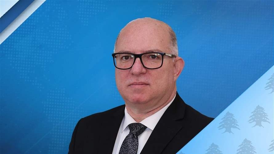 وزير العمل: مشكلة بدل دفتر القيادة للسائقين العموميين حلّت واتفاق على تسهيل معاملاتهم في الضمان