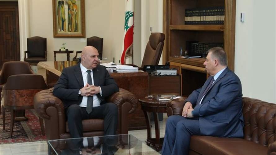 الرئيس عون عرض مع دبور للأوضاع الفلسطينية واستقبل ملكة جمال لبنان