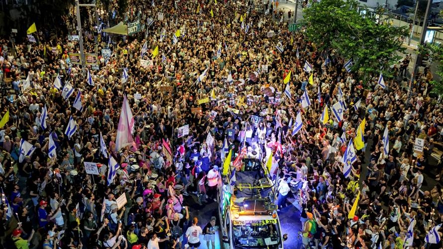 Thousands protest in Tel Aviv against the Israeli government's move to expand Gaza war