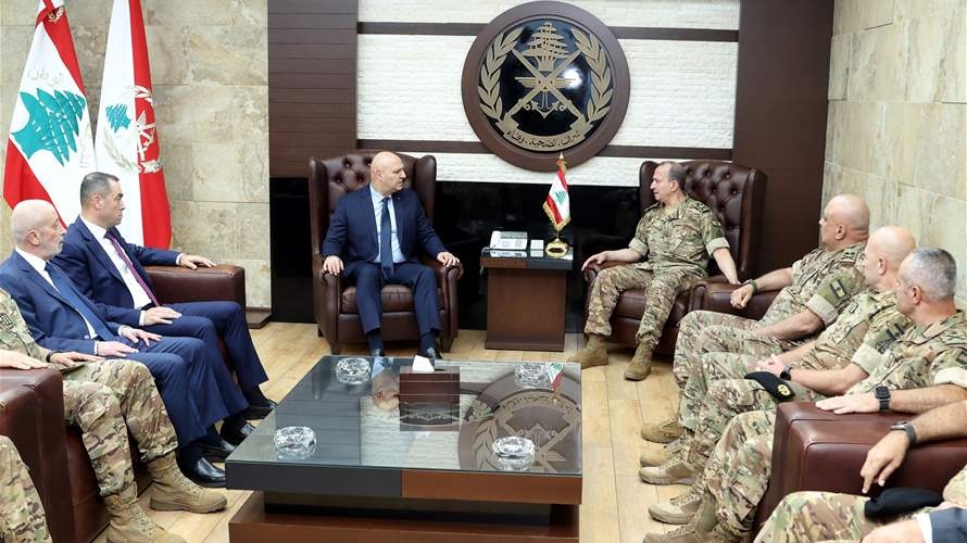 President Aoun offers condolences in Yarze for Wadi Zibqin victims, visits wounded soldier