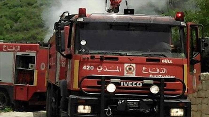 عملية إنقاذ معقّدة للدفاع المدني... انتشال جثة وانقاذ جريح بعد تدهور صهريج للمحروقات في وادي كفردبيان