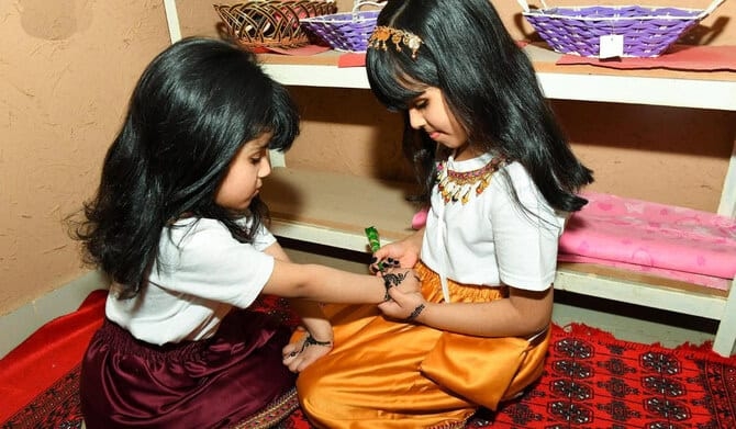 Northern Borders Region Encourages First-time Fasters Through Henna Painting