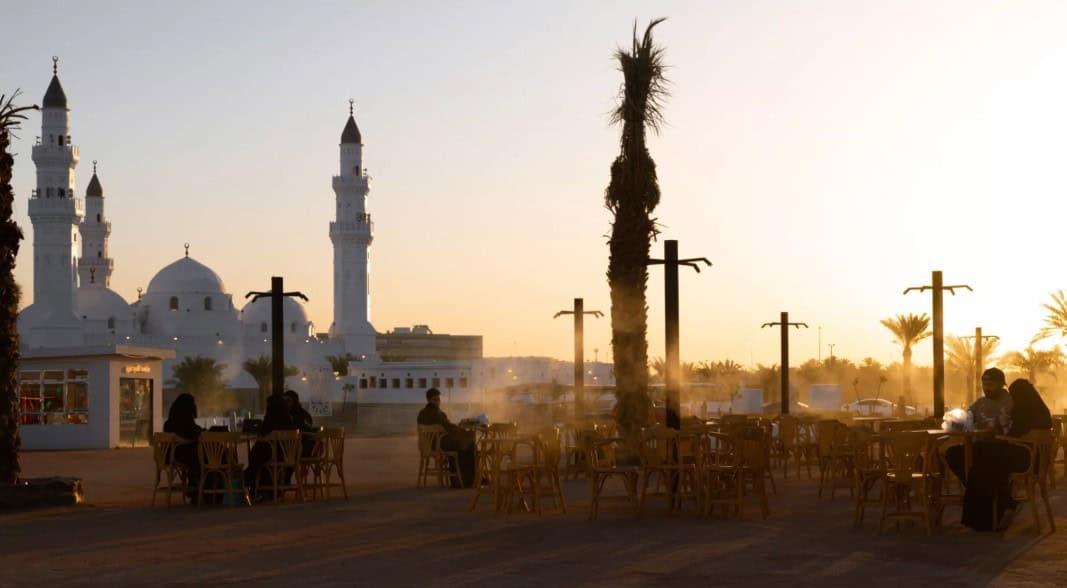 Eid Al-Fitr 2025: Unique Celebrations in Makkah and Madinah