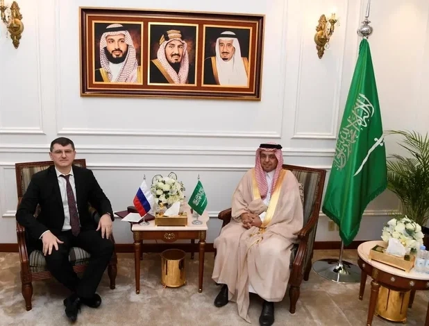 Makkah Foreign Ministry Chief Meets Russian Consul General