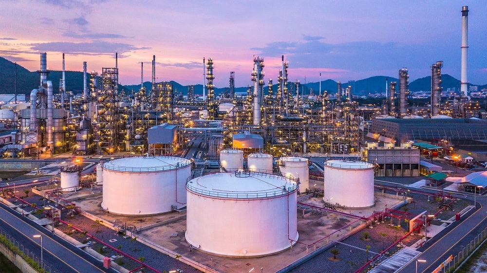 Saudi Arabia, India Forge Energy Pact to Build Two Refineries