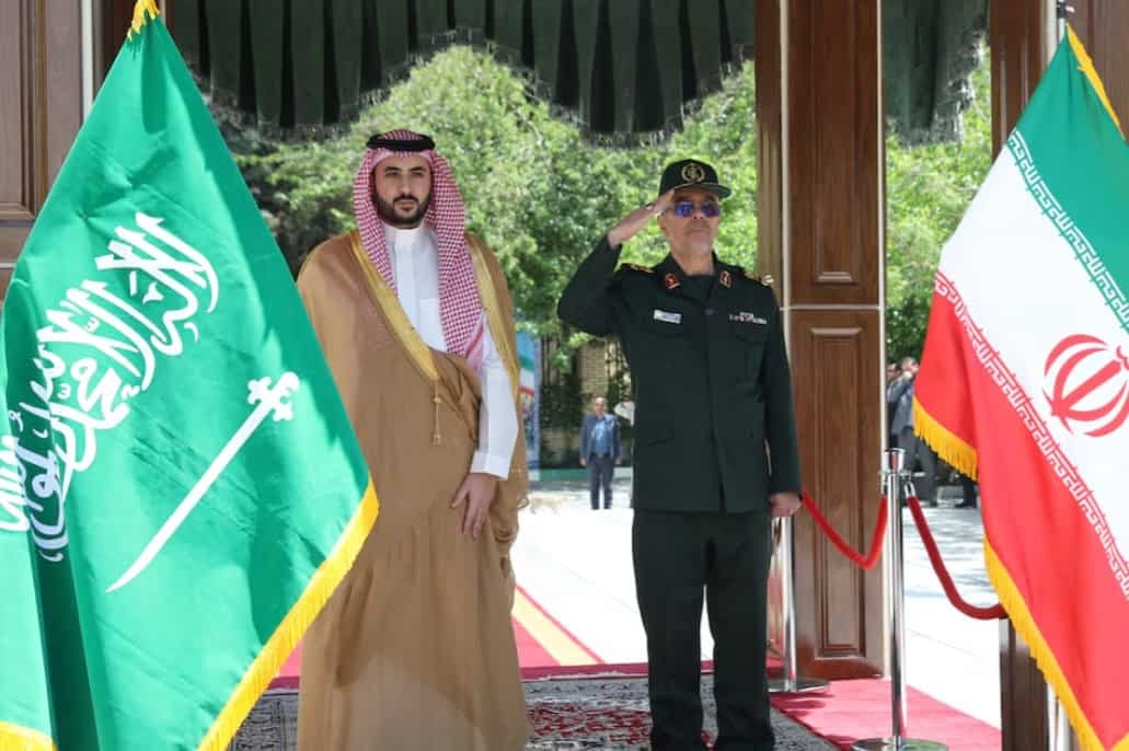 Saudi Defense Minister Arrives in Iran for Official Visit