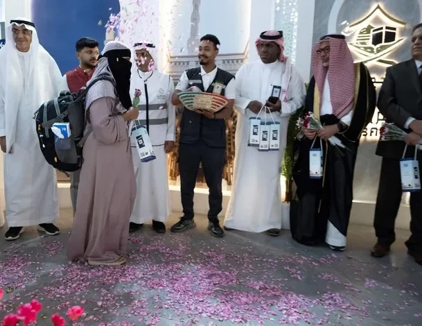 Ministry of Islamic Affairs in Madinah Welcomes 1st Pilgrims from Egypt, Indonesia