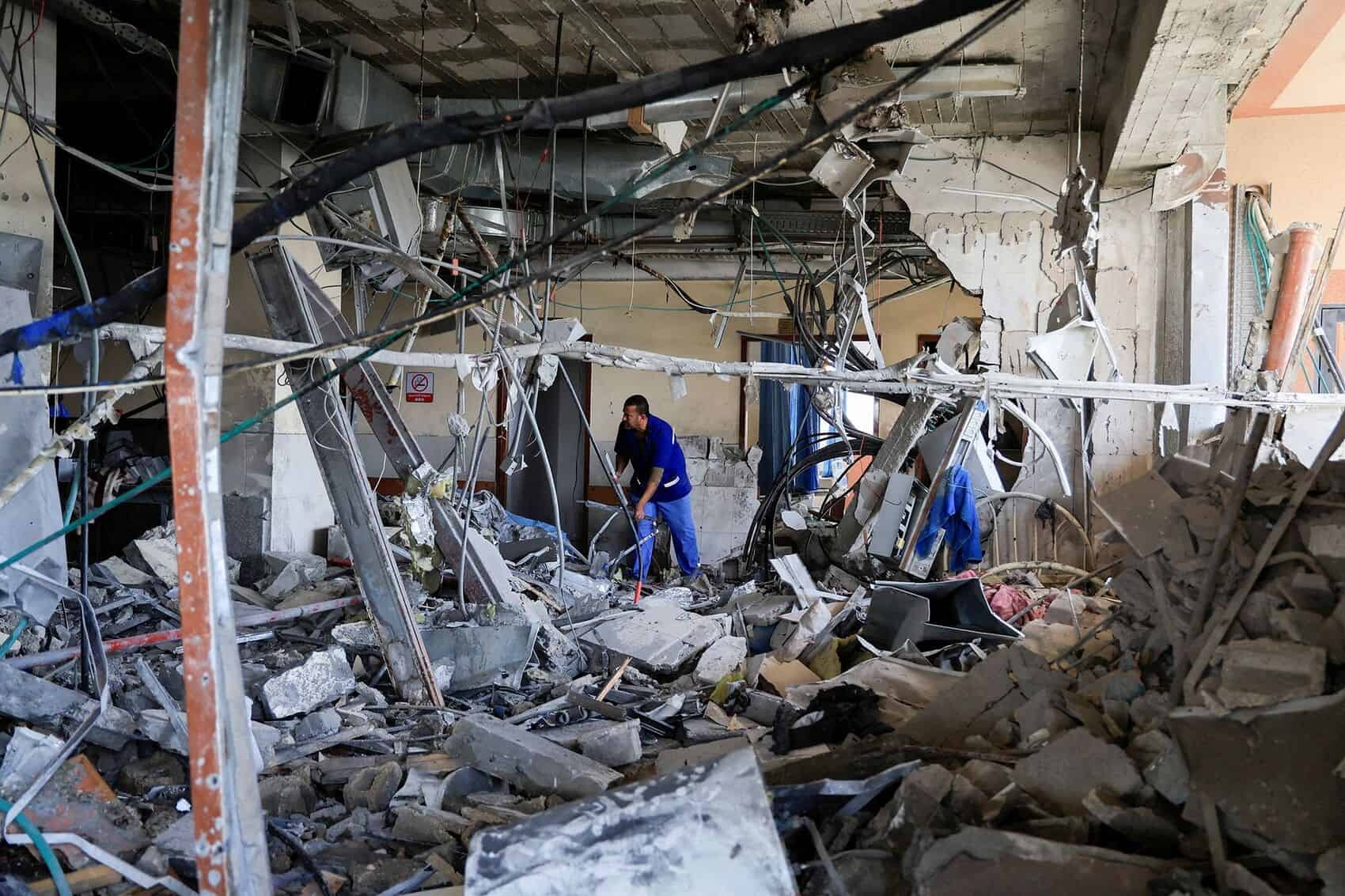 Massacre in Gaza: Israeli Strike on Hospital Targets Hamas Leader