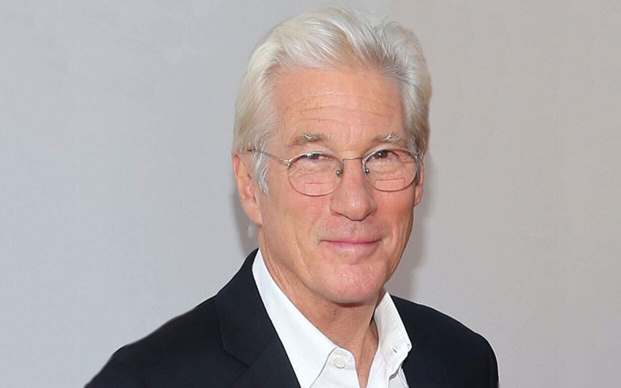 American Actor Reads Palestinian Poem by Mahmoud Darwish
