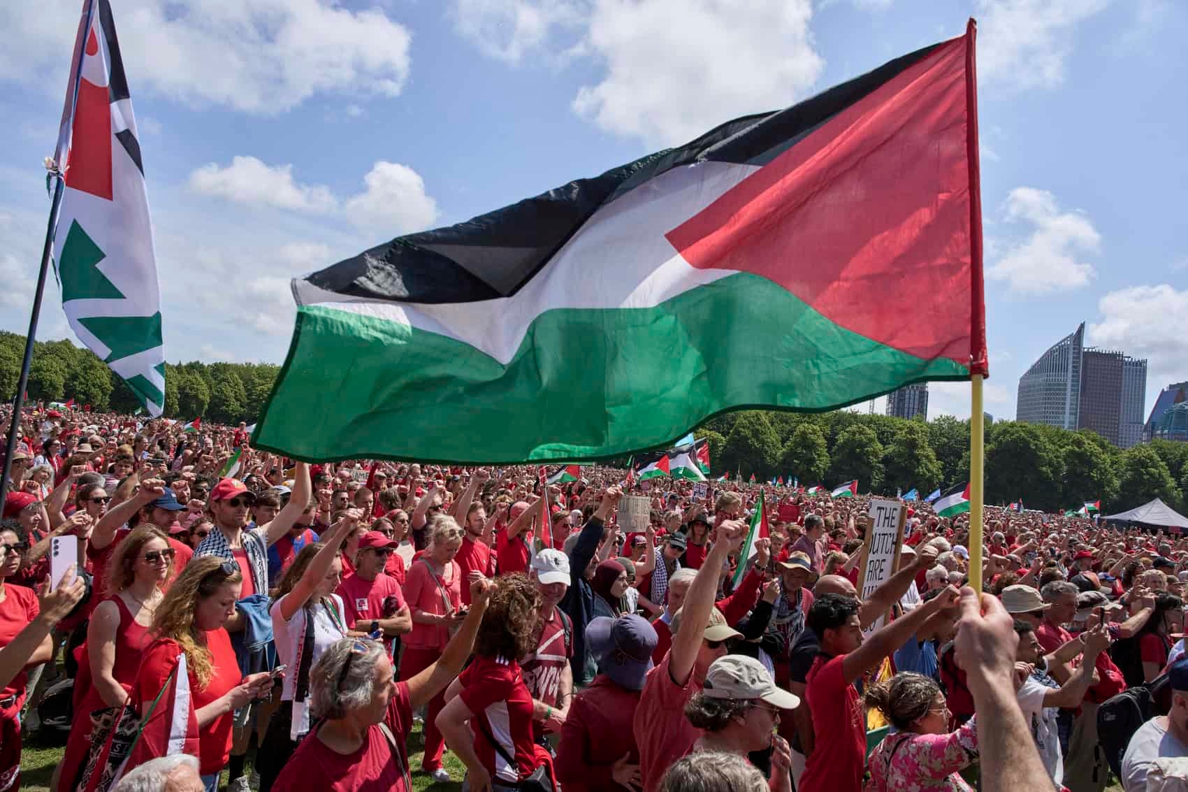 In Photos: Massive "Red Line" March in Netherlands Demands Gaza Action