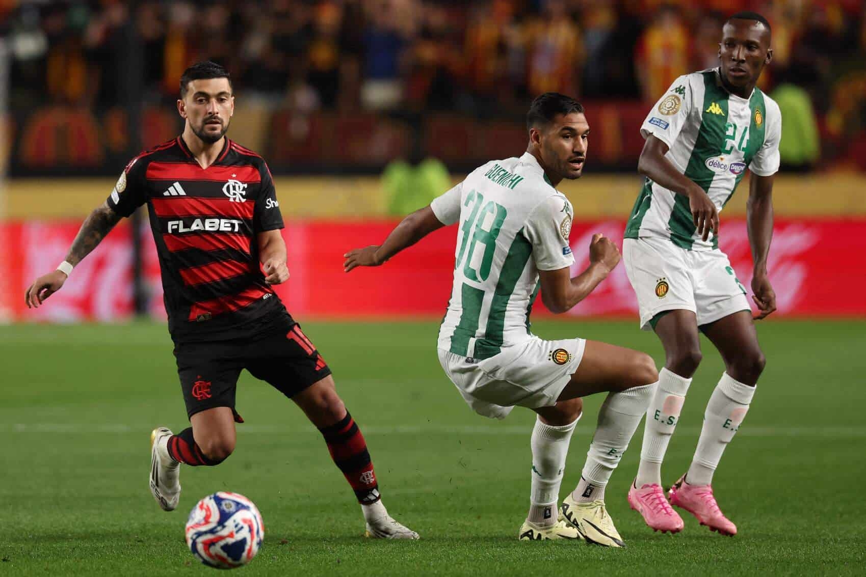 Dominant Flamengo open with victory at Club World Cup