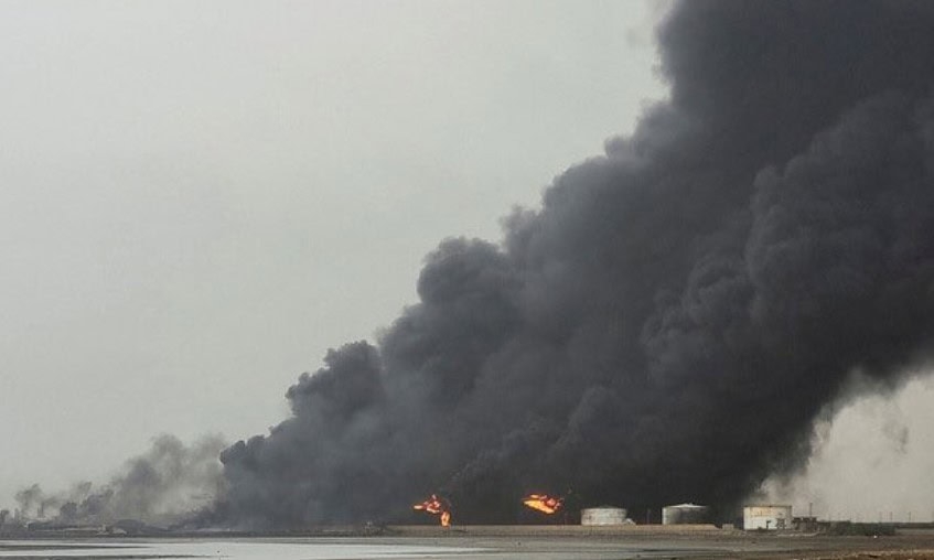 Israeli Navy Strikes Hodeidah Port in Yemen