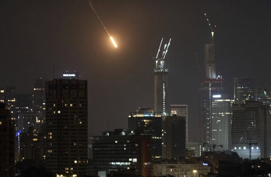 Iran-Israel Escalation: Tehran Retaliates with Missile Waves