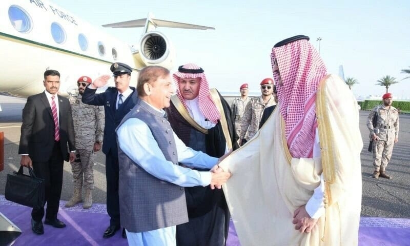 Pakistan PM Visits Saudi Arabia: Eid Celebrations & Strategic Talks