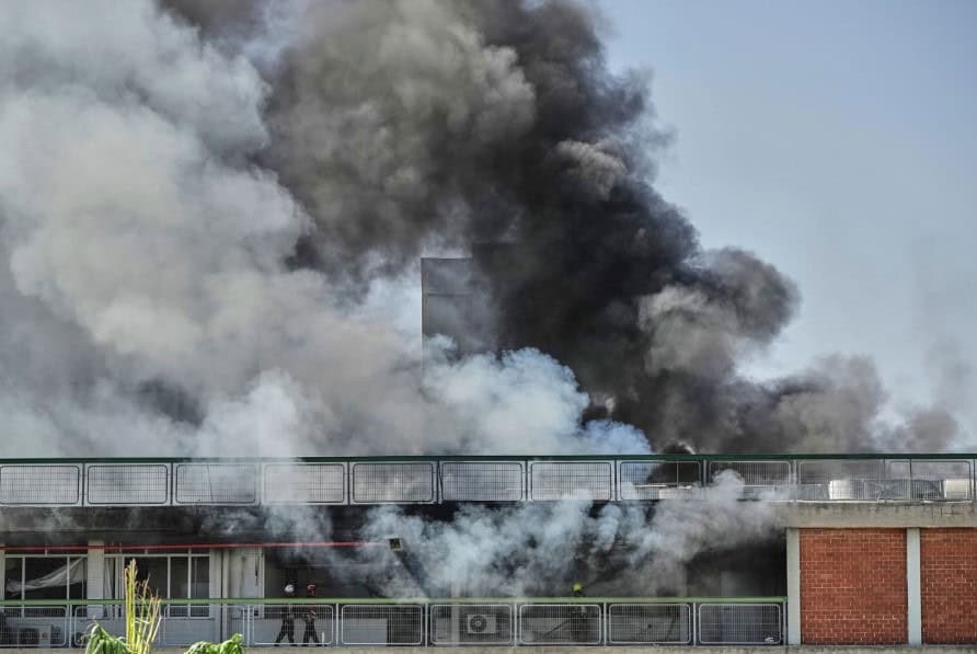 Israel Intensifies Strikes on Iran's Nuclear Sites, Iranian Missiles Hit Israeli Hospital