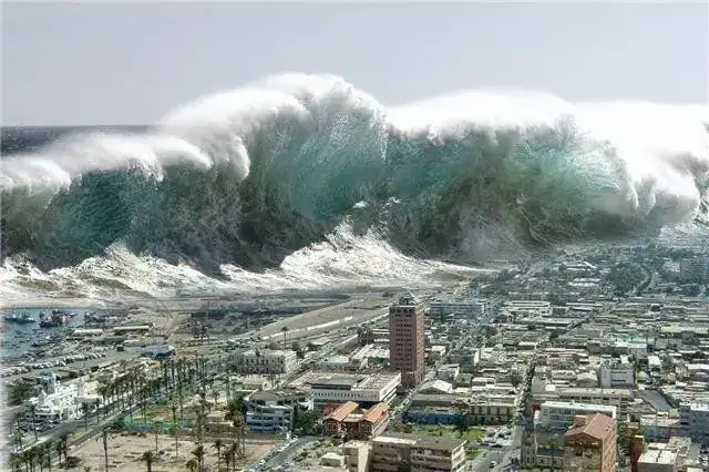 Massive Russian Quake Ignites Pacific-Wide Tsunami Alerts