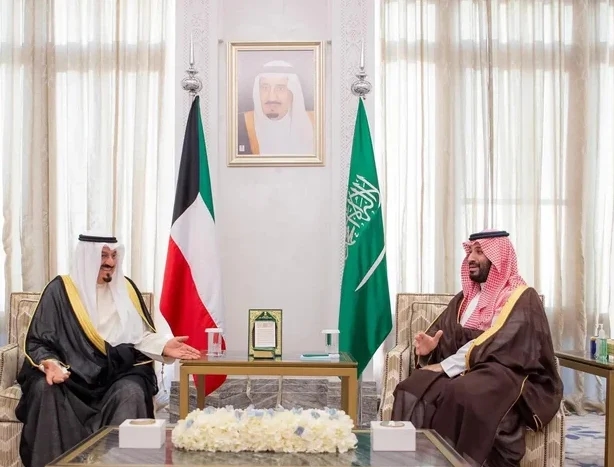 Crown Prince Meets Kuwaiti PM to Discuss Historic Ties, Cooperation