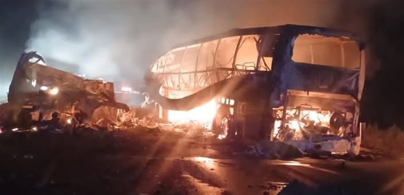 بالفيديو: مصرع 30 شخصًا في حادث حافلة مروّع جنوبي المكسيك